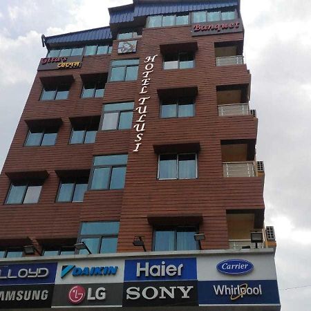Oyo Hotel Tulusi Inn ボルプル エクステリア 写真