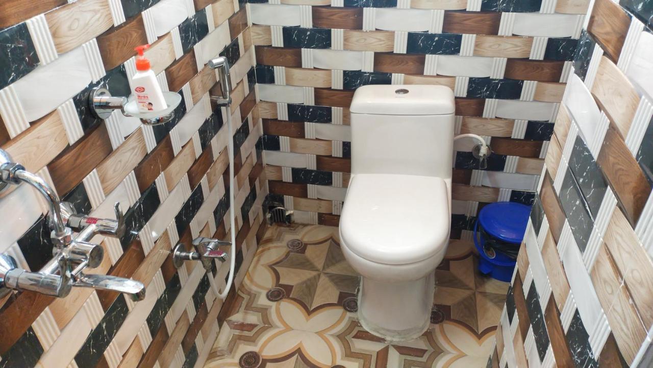 Oyo Hotel Tulusi Inn ボルプル エクステリア 写真